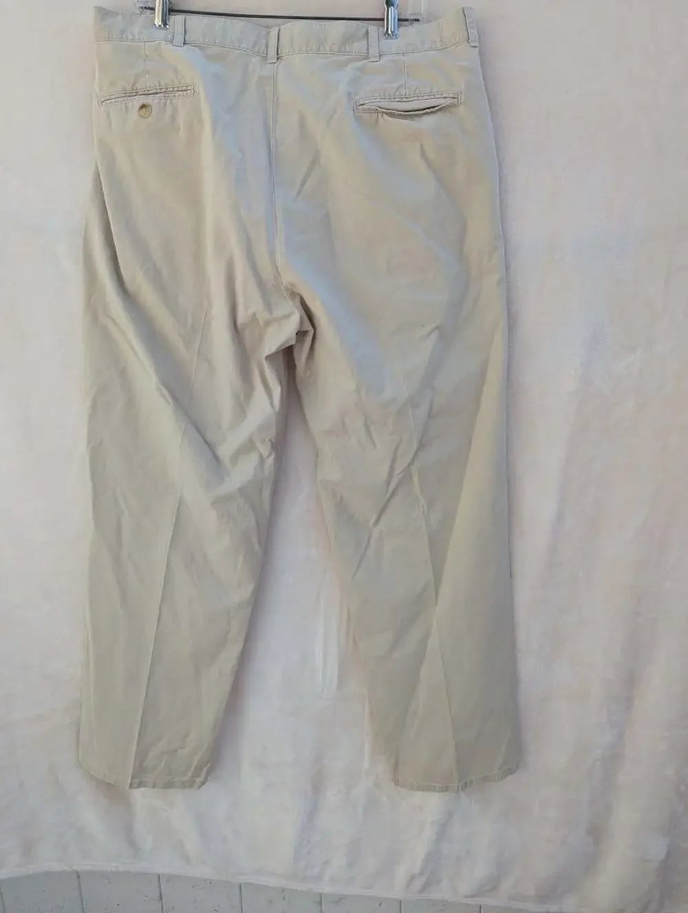 L.L.Bean Tropic Weight 100% Cotton Pleated Khaki Chino Pants
